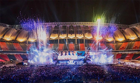 S13全球总决赛DK战队Canyon豹女峡谷先锋团战致胜，野区压制全程掌控节奏